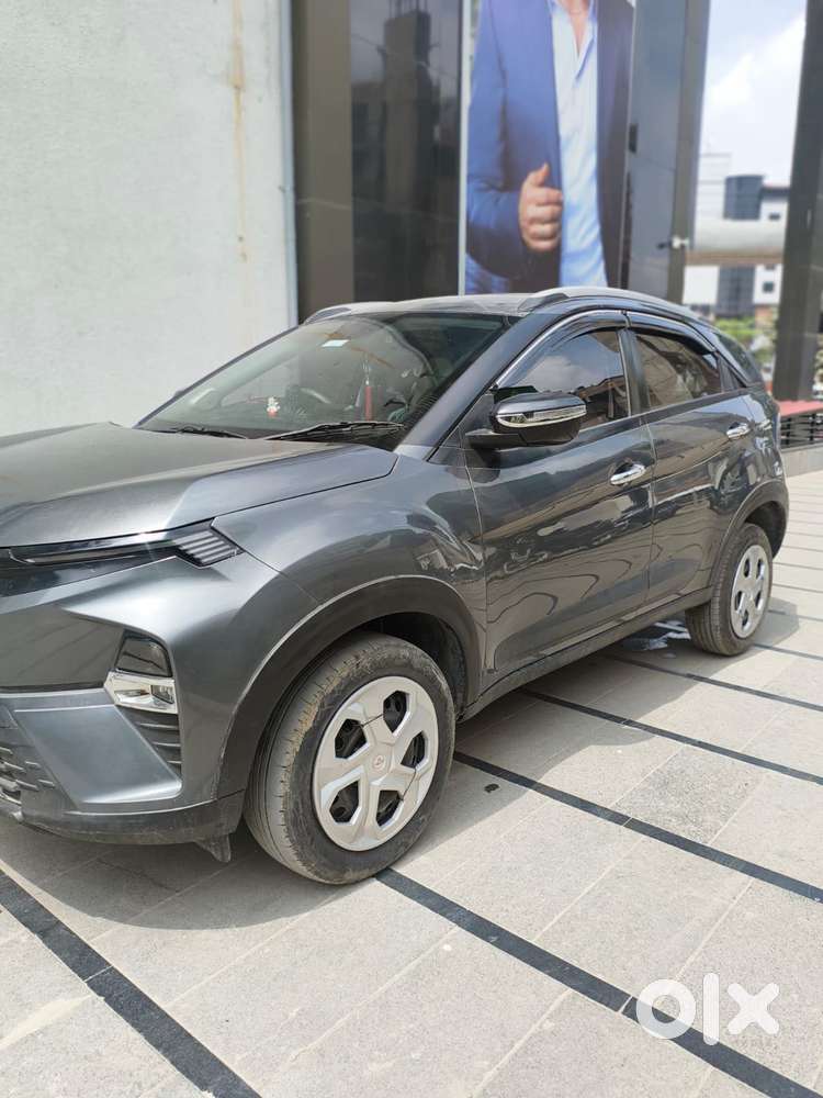 Tata Nexon Pure Plus (s) Petrol Amt, 2024, Petrol