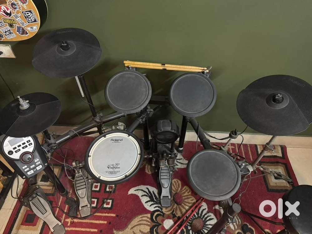 Roland td11k electronic drumset with MDS4V stand