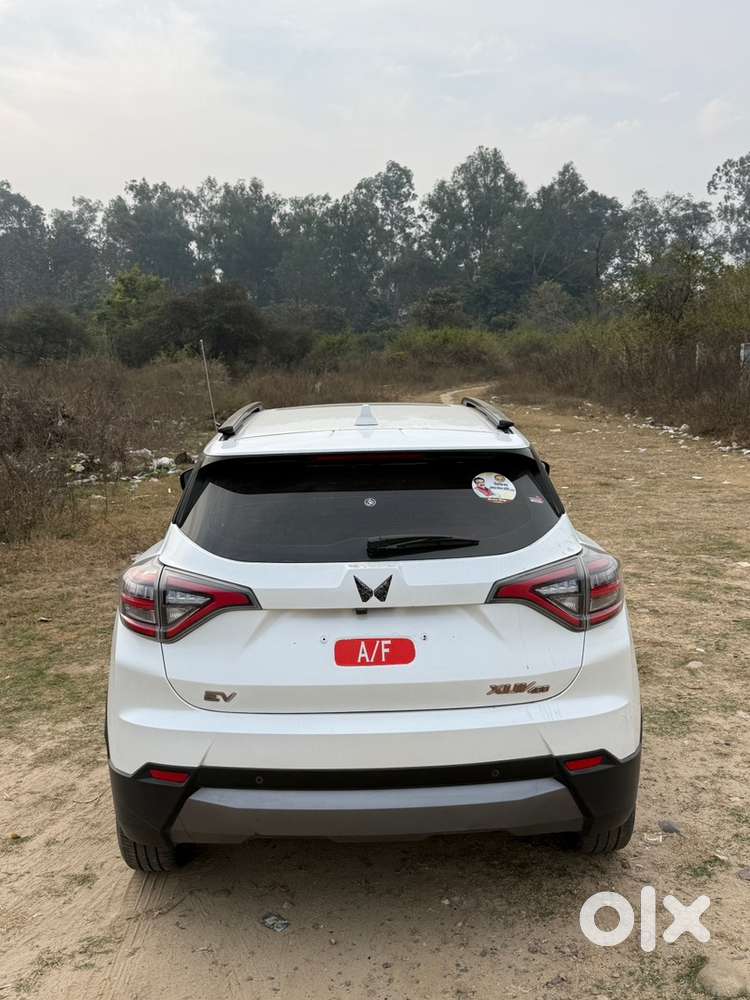 Mahindra Xuv400 Ev 2024 Electric Well Maintained