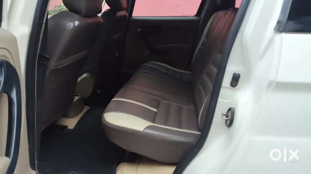 Mahindra Tuv 300 2015