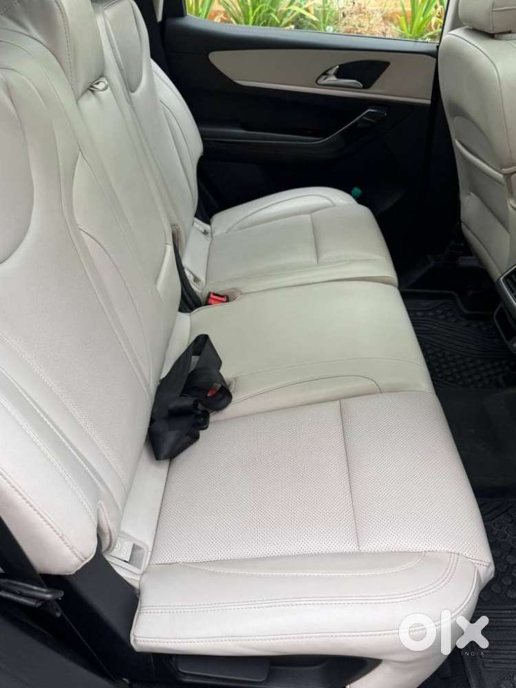 Mahindra Xuv700 2.2 Ax 7 Diesel At Luxury Pack Str, 2022, Diesel