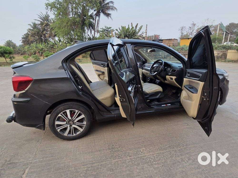 Honda Amaze 2nd Gen Vx, 2022, Petrol