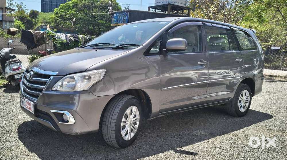 Toyota Innova 2.5 G (diesel) 8 Seater, 2011, Diesel