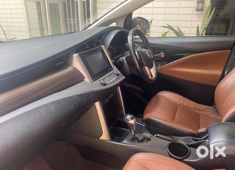 Toyota Innova Crysta 2018