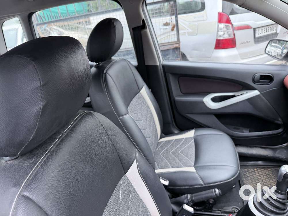 Ford Figo Petrol Titanium, 2011, Petrol