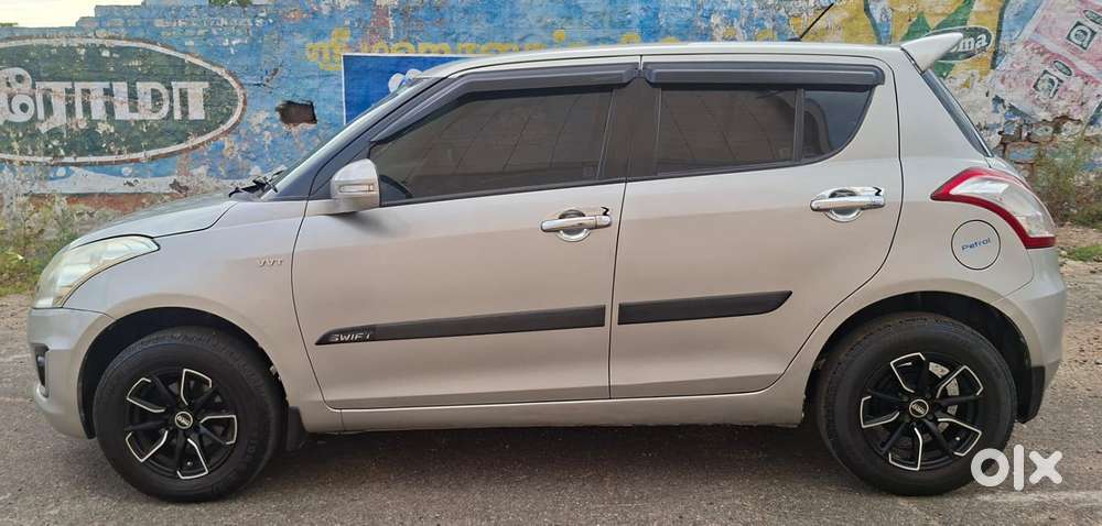 Maruti Suzuki Swift Vxi With Abs, 2015, Petrol