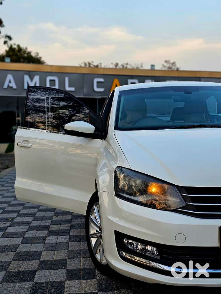 Volkswagen Vento Celeste 1.6 Highline, 2017, Petrol