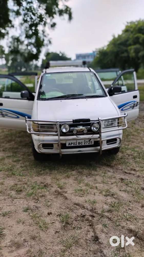 2011 Chevrolet Tavera 7-seater