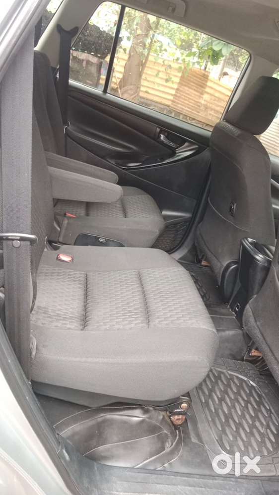 Toyota Innova Crysta 2017 Diesel 220000 Km Driven Company Maintained