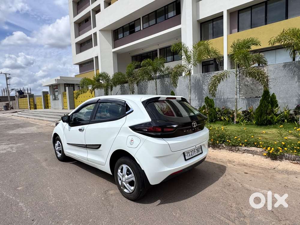 Tata Altroz 1.2 Xe Plus Petrol, 2022, Petrol