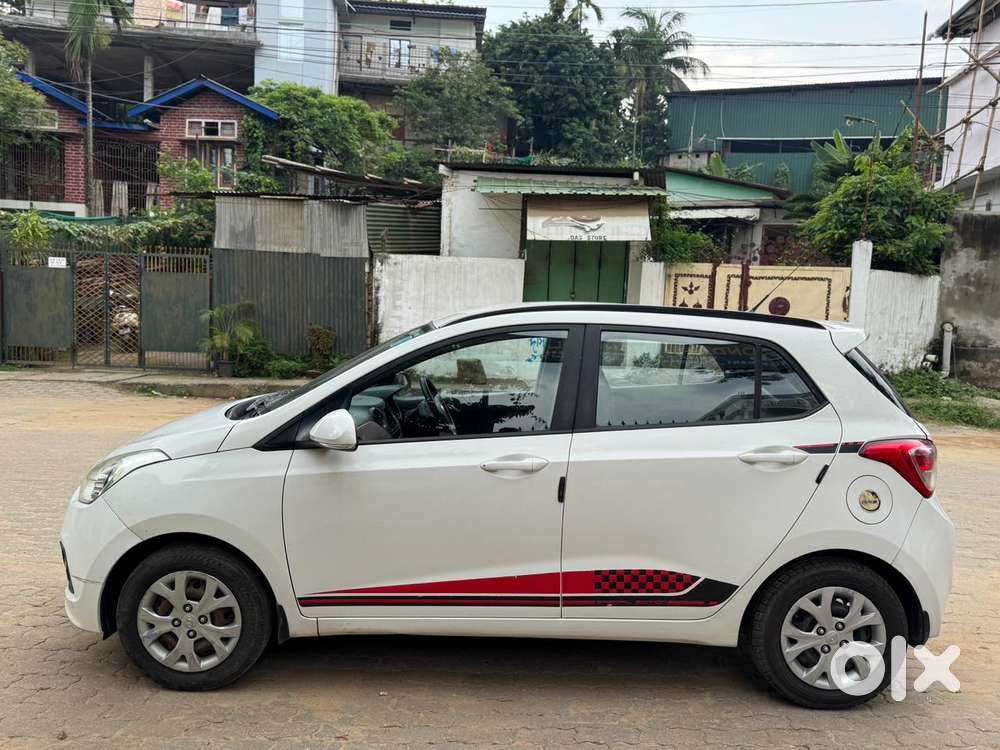 Hyundai Grand I10 Sportz, 2016, Petrol