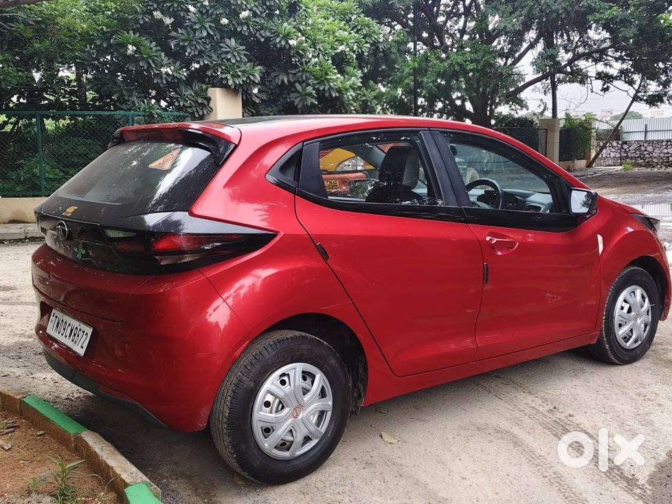 Tata Altroz 1.2 Xe, 2021, Petrol