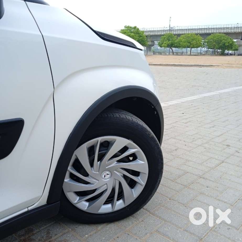 Maruti Suzuki Ignis 1.2 Delta Mt, 2023, Petrol