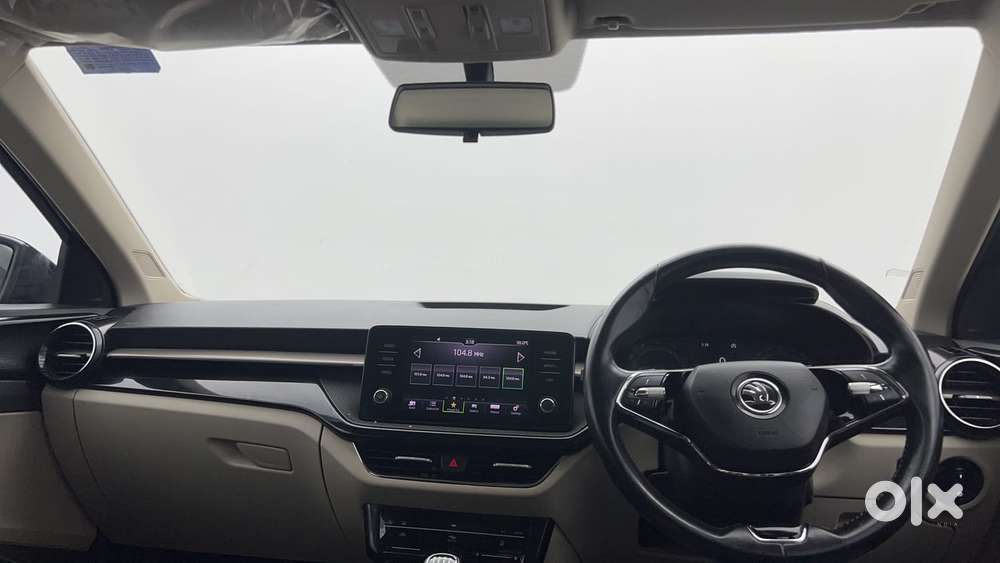 Skoda Slavia Ambition 1.0l Tsi Mt, 2023, Petrol