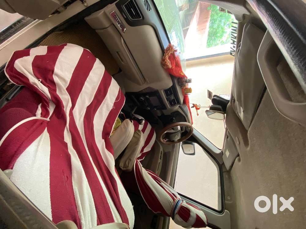 Mahindra Scorpio S10, 2015 Model