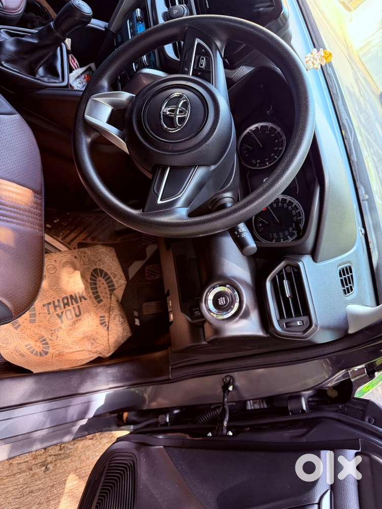 Toyota Urban Cruiser Hyryder Petrol Manual 2024
