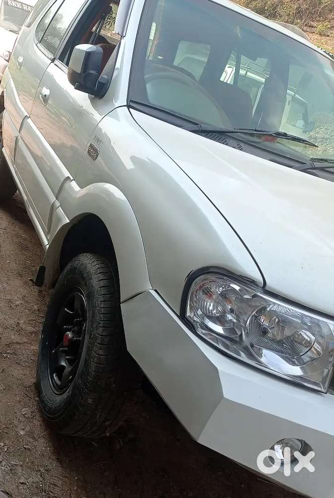 Tata Safari Dicor 2011