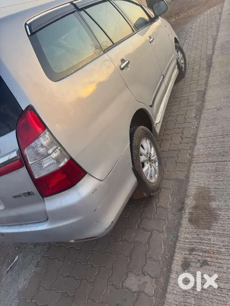 Toyota Innova 2010 Diesel 200000 Km Driven