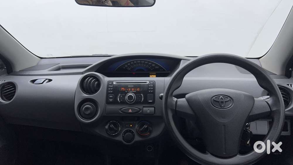 Toyota Etios Liva 2011-2012 G, 2013, Petrol