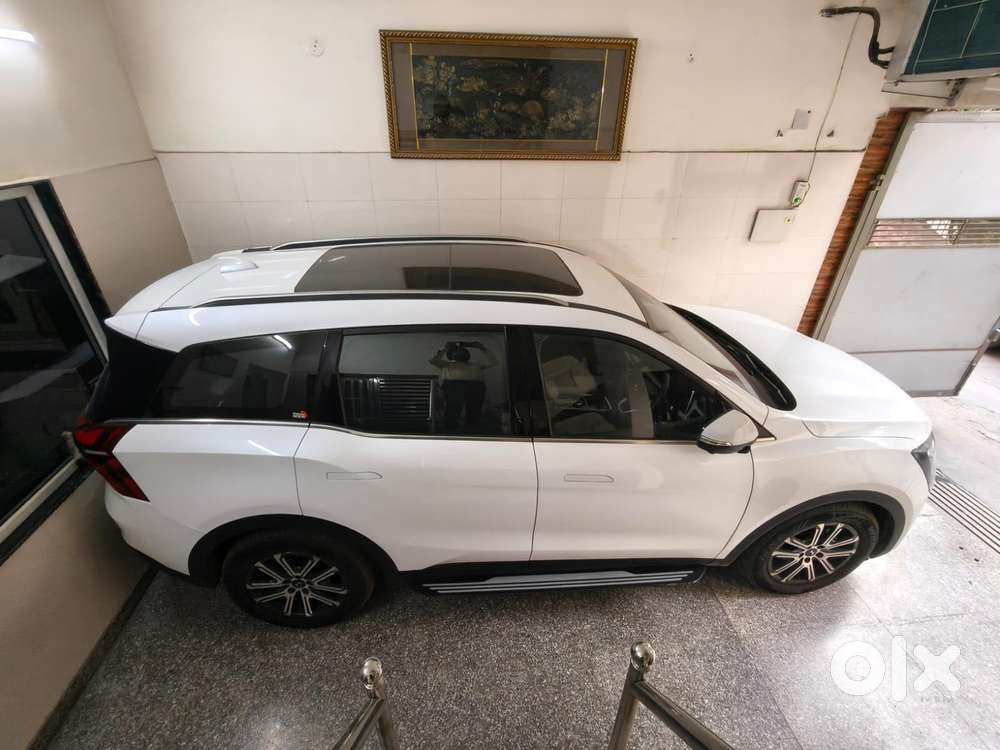 Mahindra Xuv700 2.0 Ax 7 Petrol At Luxury Pack Str, 2025, Petrol