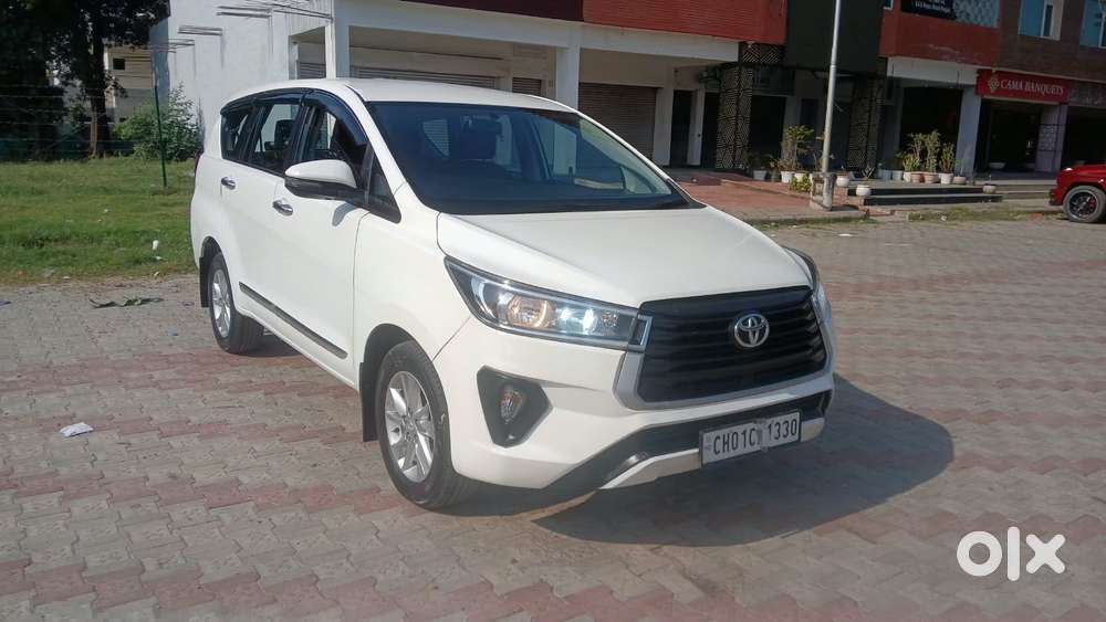 Toyota Innova Crysta [2020-ongoing] 2.7 Gx At 8 Str, 2022, Diesel
