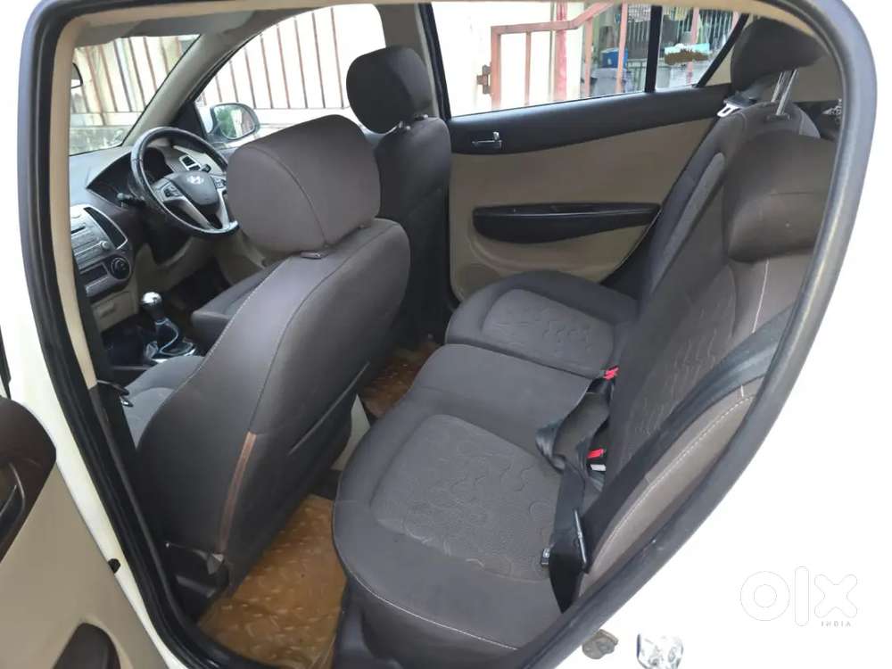Hyundai I20 Sportz, Vip Gold Number,
