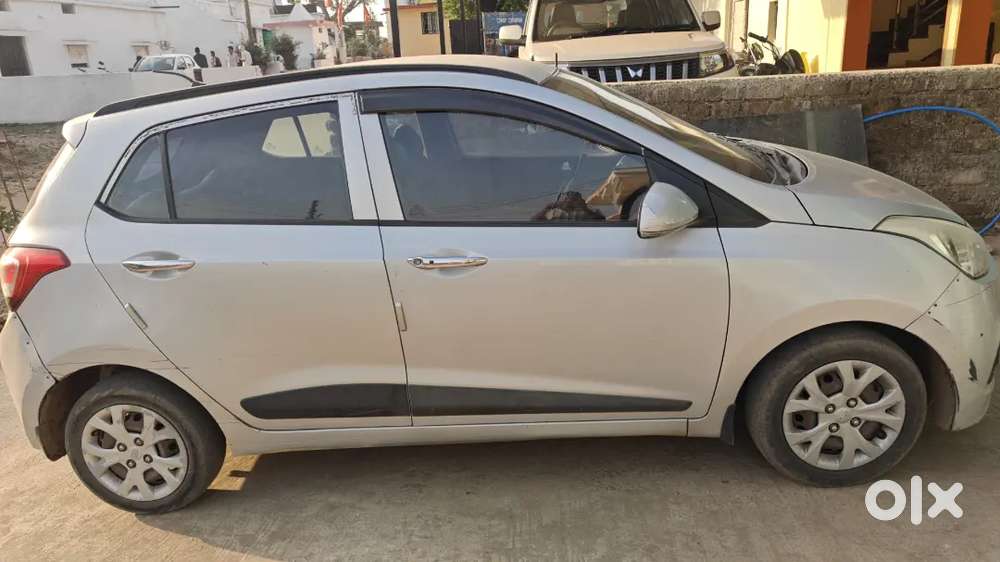 Hyundai Grand I10 2015 Petrol 100000 Km Driven