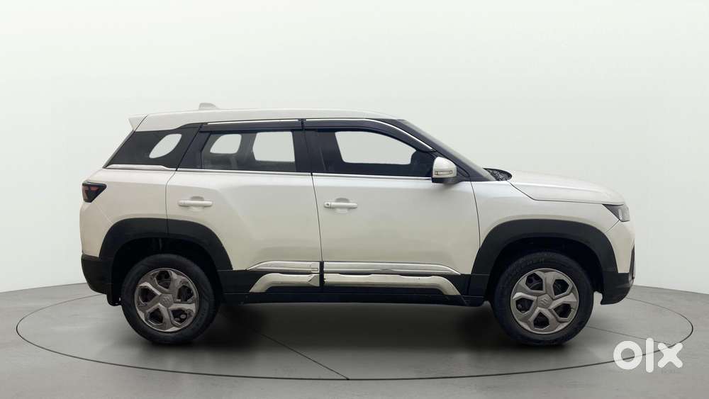 Maruti Suzuki Vitara Brezza 1.5 Vxi At, 2023, Petrol