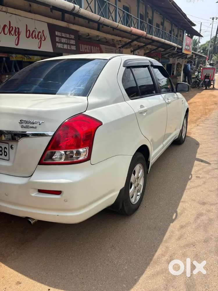 2nd Maruti Suzuki Dzire 2011 Diesel Manual Car