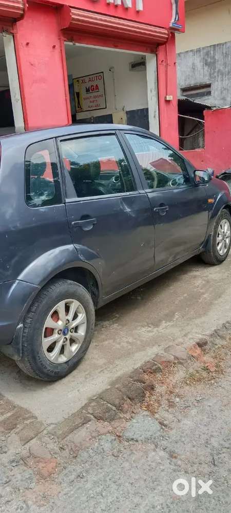 Ford Figo 2012 Diesel 75000 Km Driven