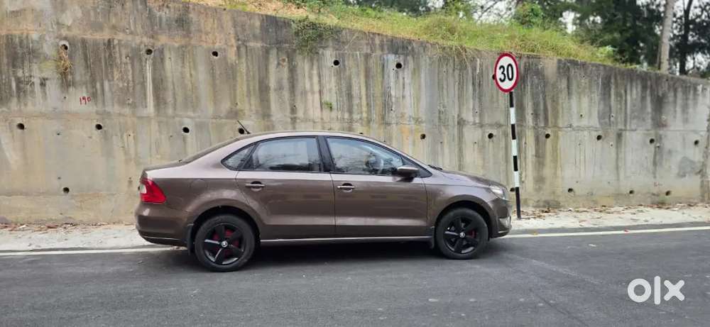 Skoda Rapid Style 2016