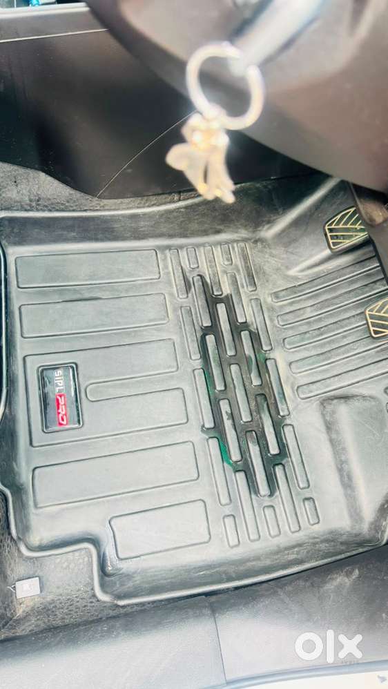 Maruti Swift Petrol 2023