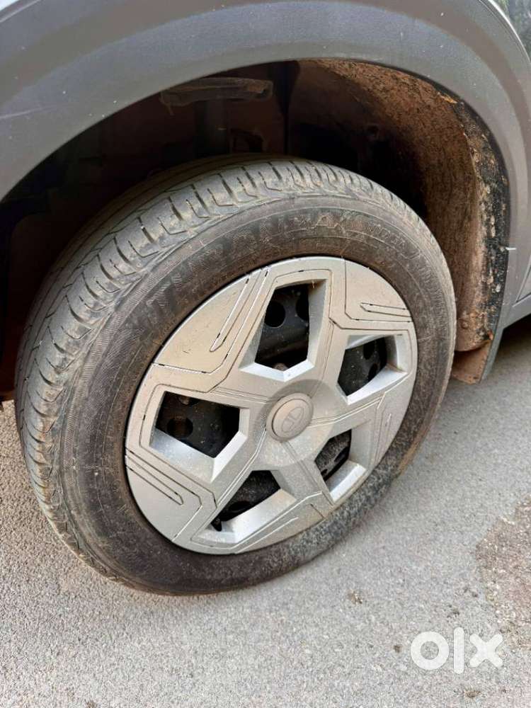Tata Nexon, 2024, Petrol