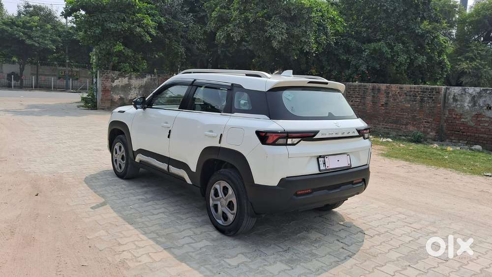 Maruti Suzuki Brezza 1.5 Lxi Cng, 2023, Cng & Hybrids