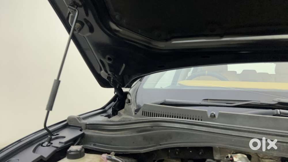 Mahindra Xuv700 2.2 Ax 5 Diesel At 7 Str, 2024, Diesel