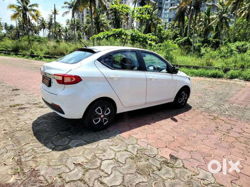 Tata Tigor 1.2 Revotron Xt, 2017, Petrol