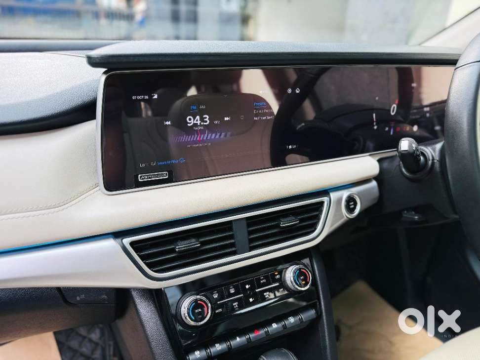 Mahindra Xuv700 2.0 Ax 7 Petrol At Luxury Pack Str, 2022, Petrol