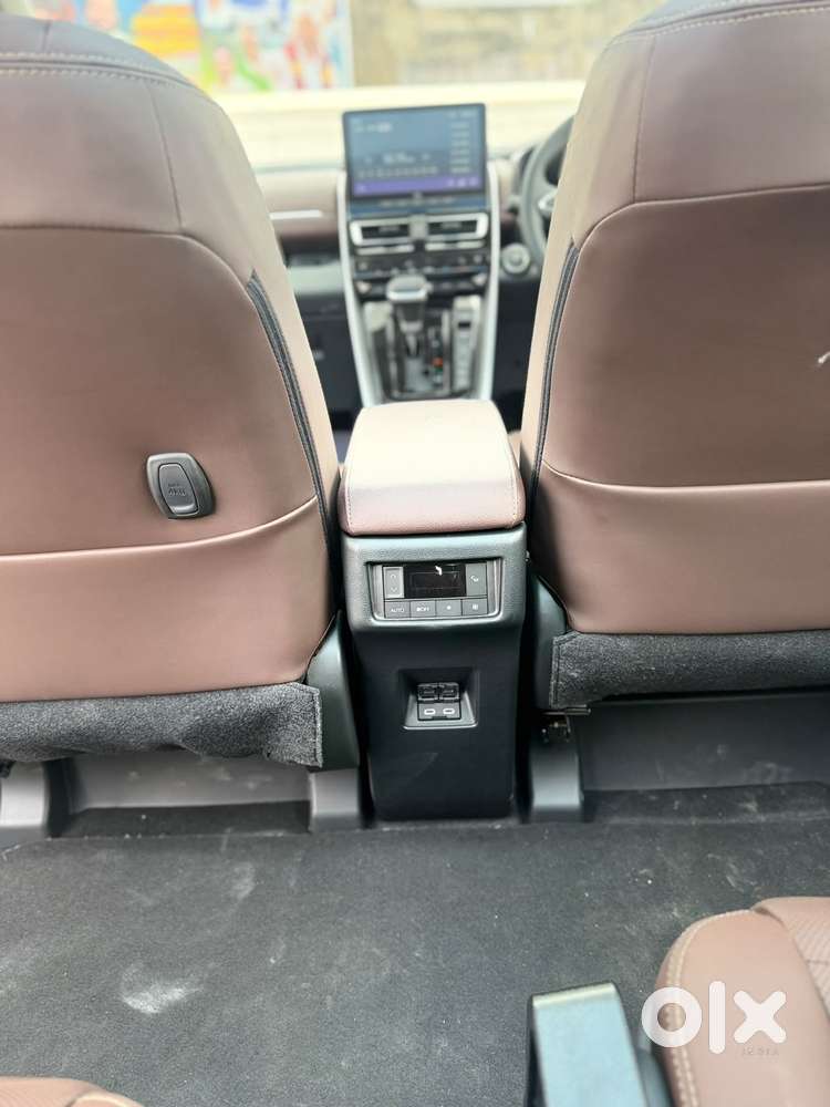 Toyota Innova Hycross 2.0 Zx (o) Hybrid 7 Str, 2026, Electric