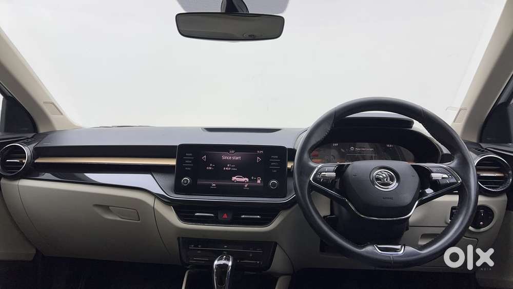 Skoda Slavia Style 1.0l Tsi At, 2022, Petrol