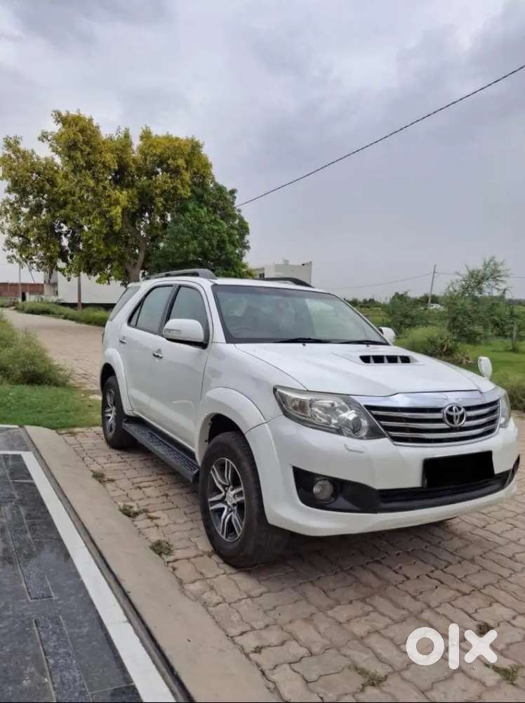 Toyota Fortuner 2015