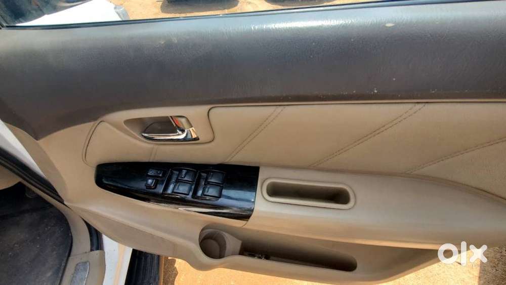 Toyota Fortuner 4x2 4 Speed At, 2012, Diesel