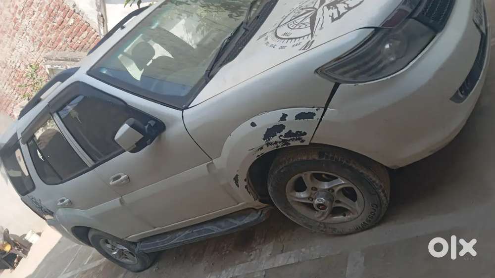 Tata Safari Storme 2014