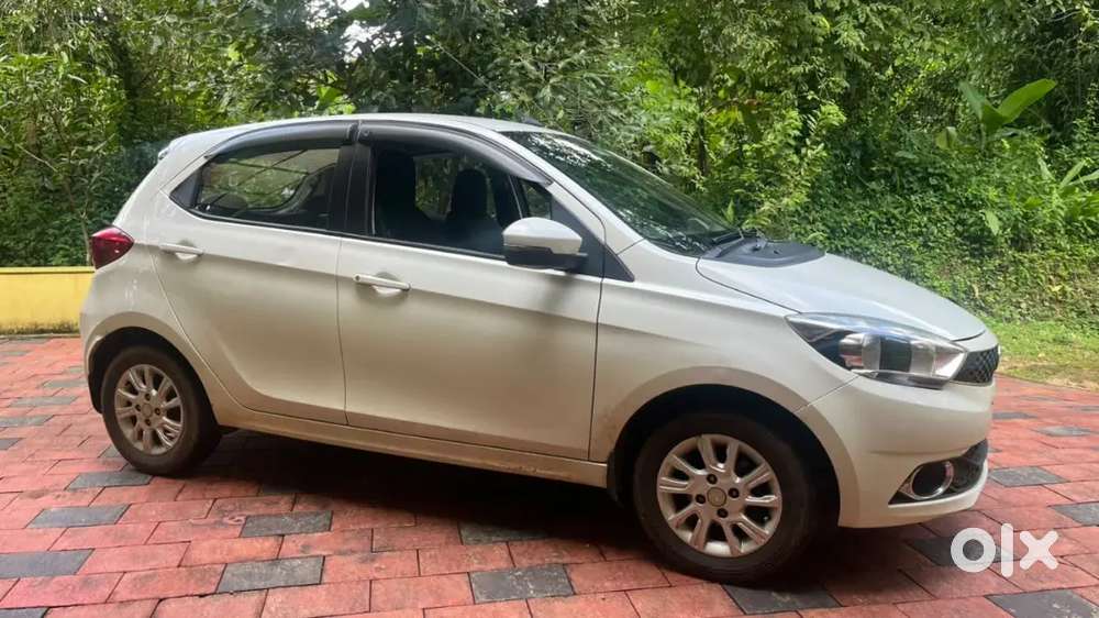 Tata Tiago 2017 Revotron Py.3 Registered