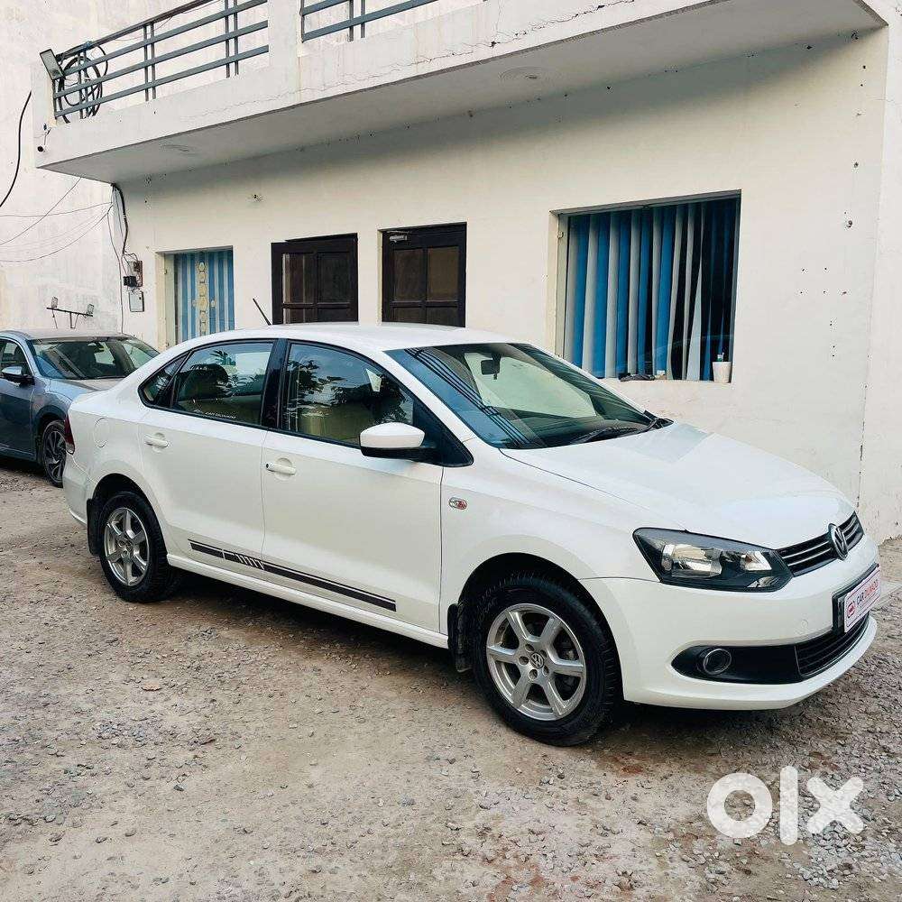 Volkswagen Vento 1.2 Tsi Highline Plus At, 2014, Petrol