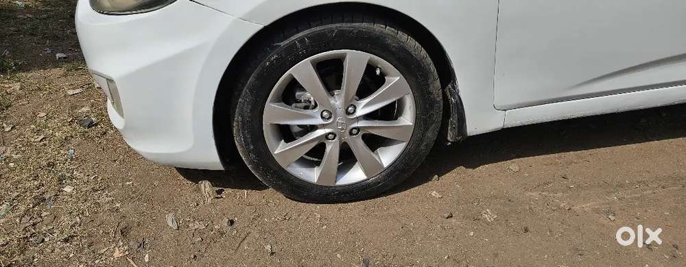 Verna Fluidic Diesel 2011 Automatic 3owner Child A C
 Parsing Running.