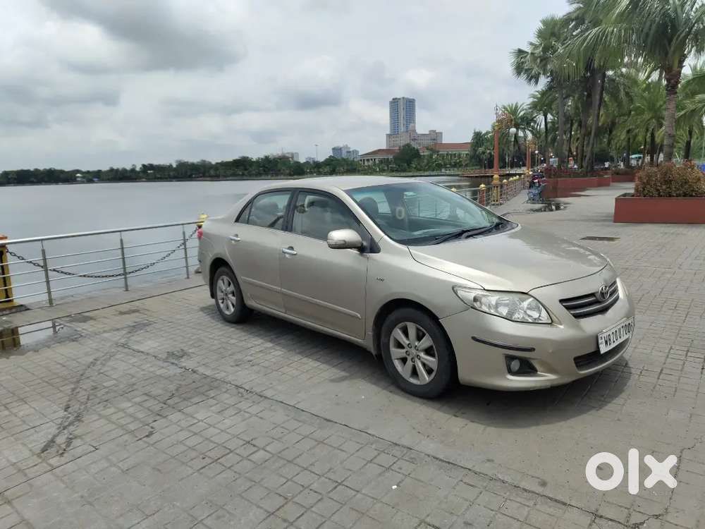 Toyota Corolla Altis 2010