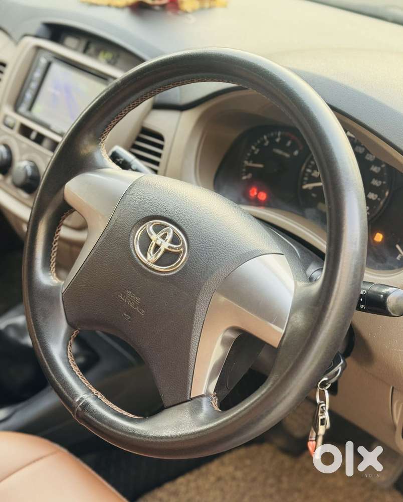 Toyota Innova 2.5 G (diesel) 8 Seater, 2015, Diesel