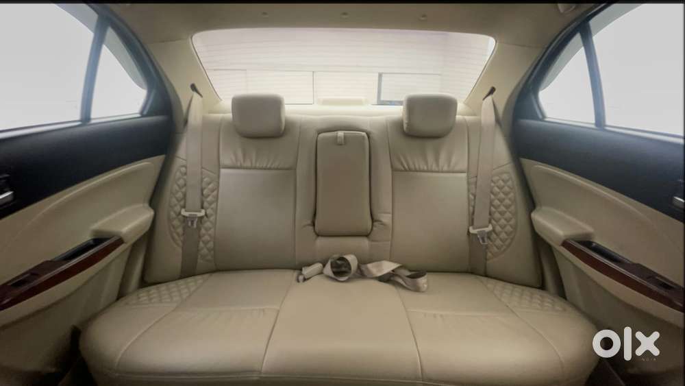 Maruti Suzuki Dzire 1.2 Zxi Amt, 2018, Petrol