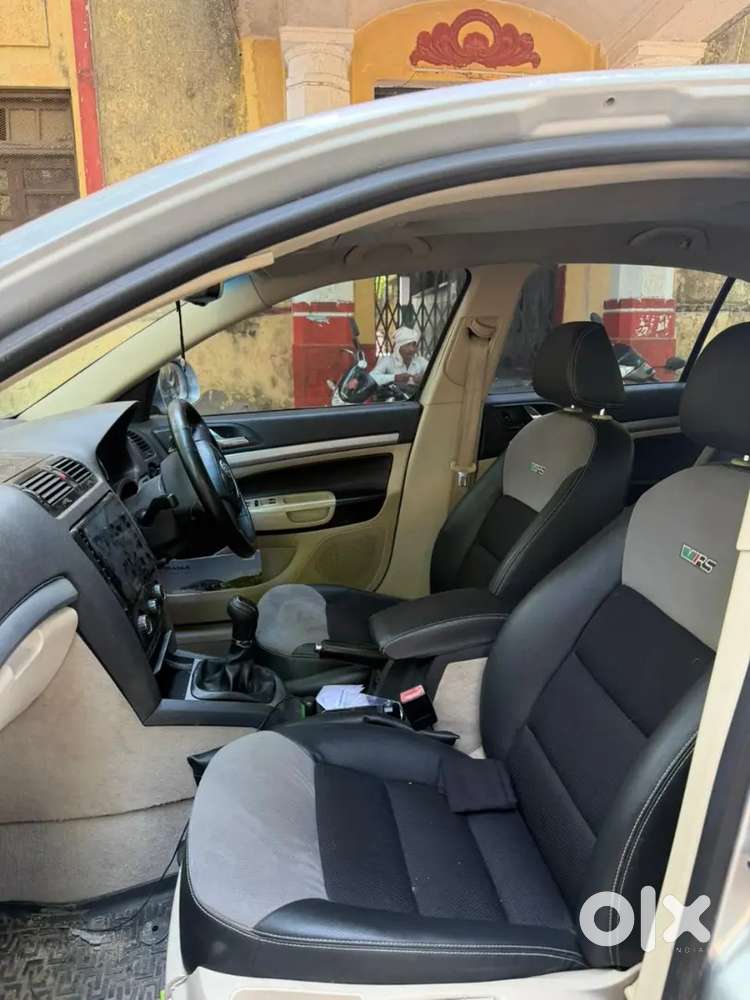 Skoda Laura 2012 Petrol Well Maintained