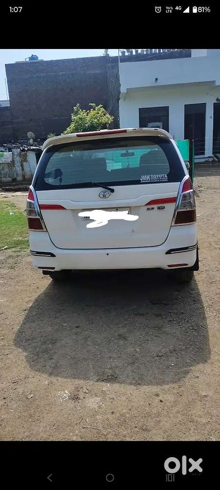 Toyota Innova 2016